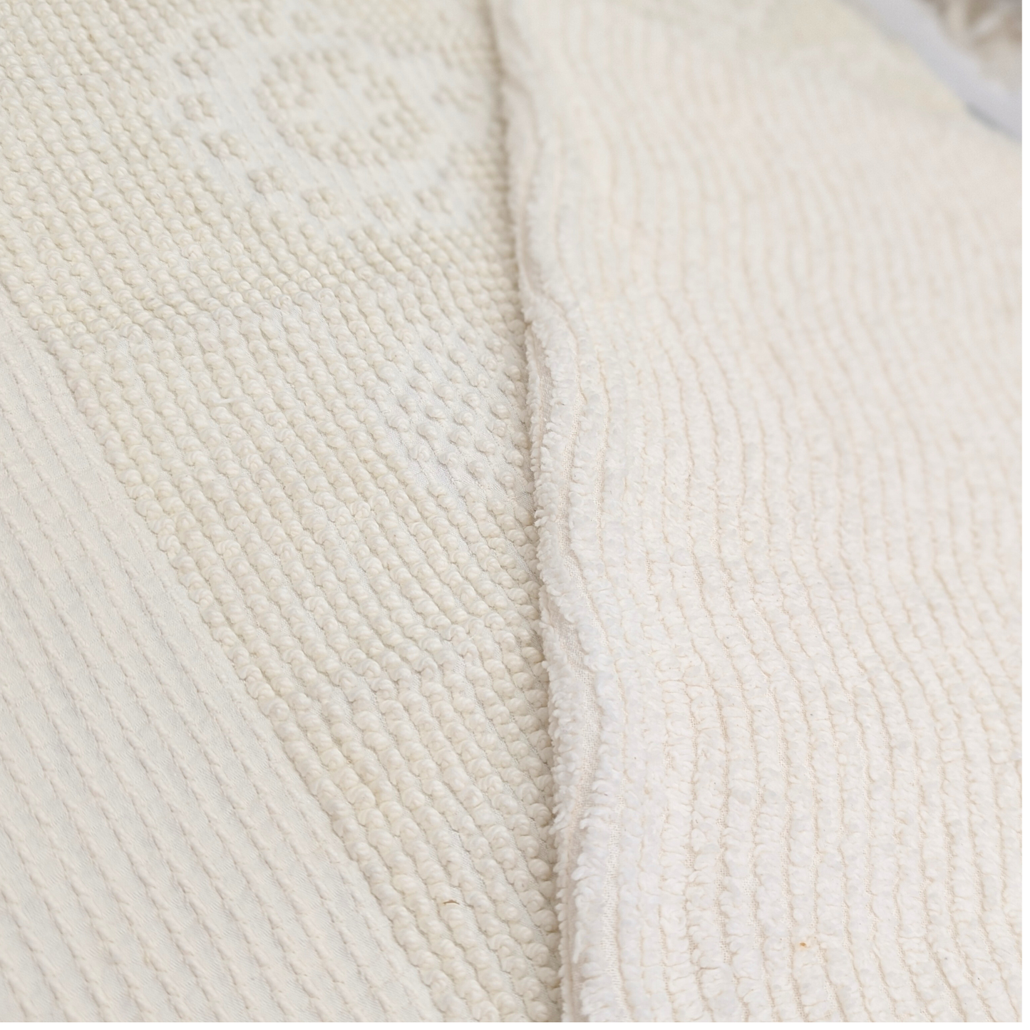 Vintage Chenille Bedspread Fat Quarter - White Hobnail (Approx. 24" x 18")