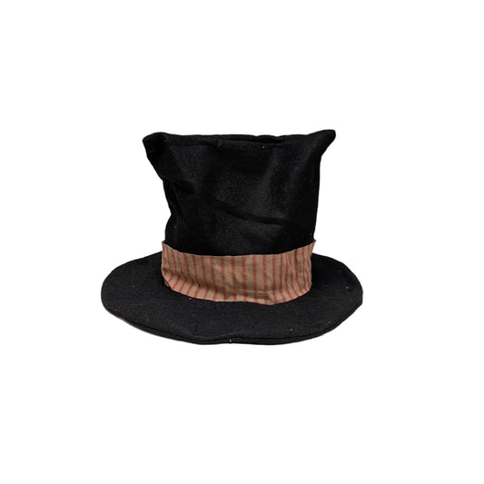 Black hat with a striped band