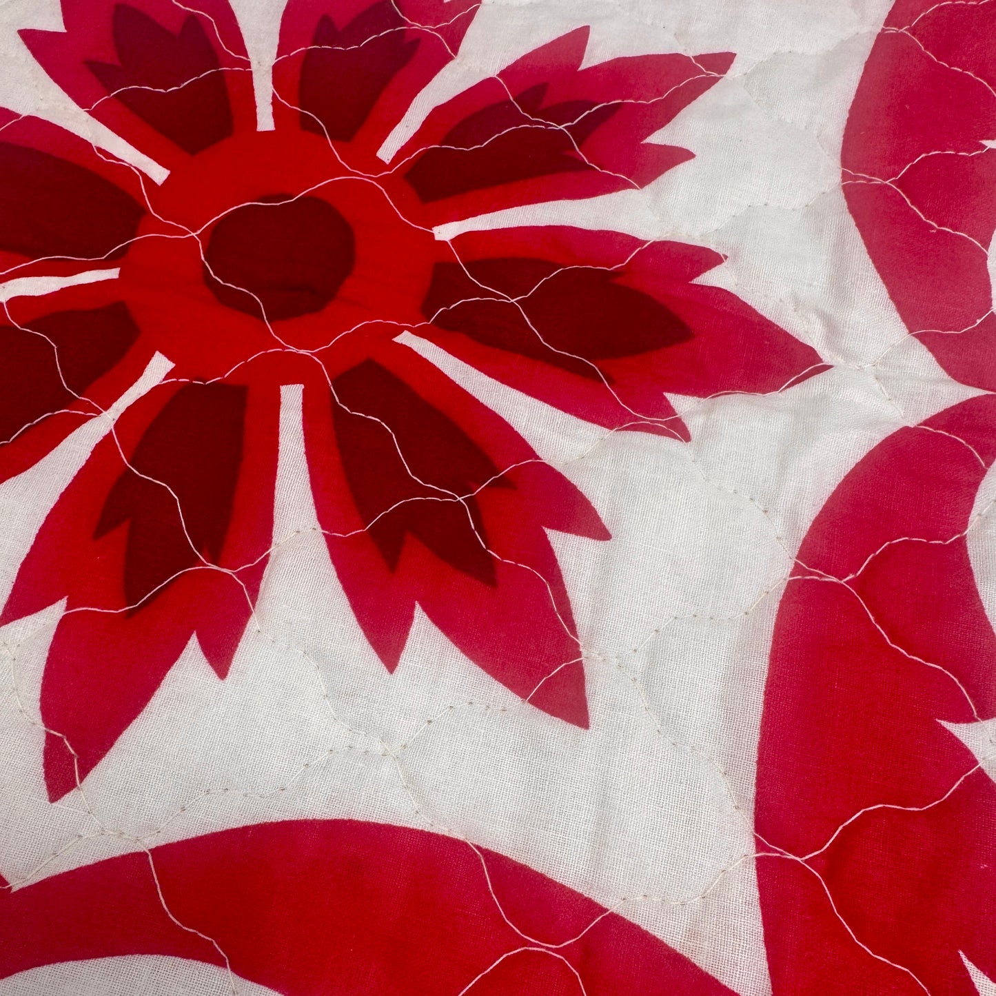 Two Tone Red & White Quilt Fat Quarter